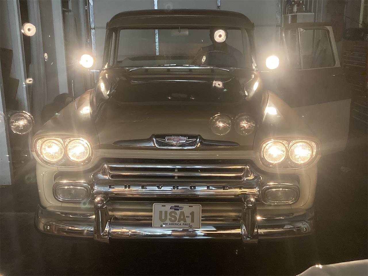 Chevrolet-Apache-1958-Ann.-GoldSand-Beige-Sand-Beige-39