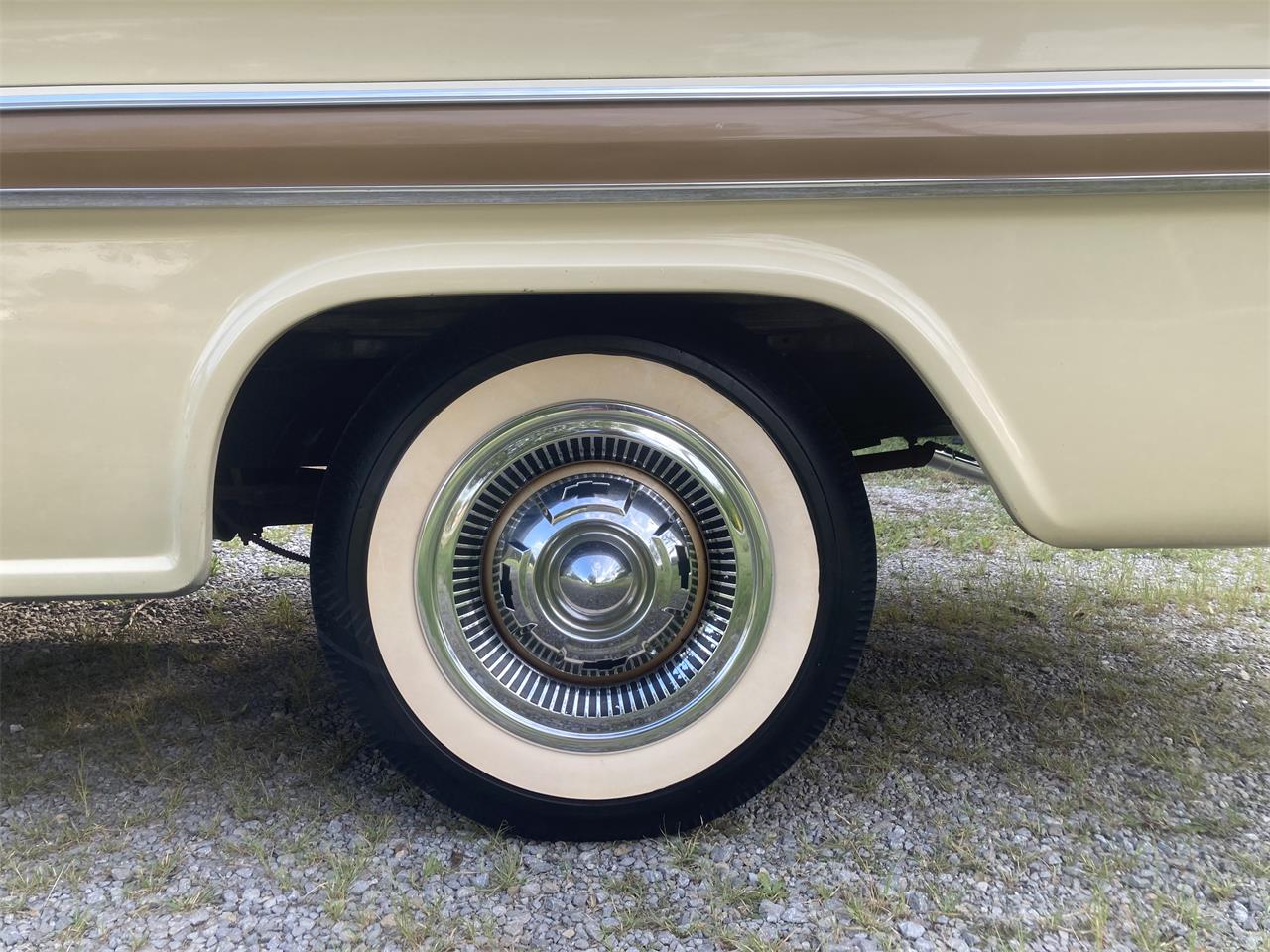 Chevrolet-Apache-1958-Ann.-GoldSand-Beige-Sand-Beige-58