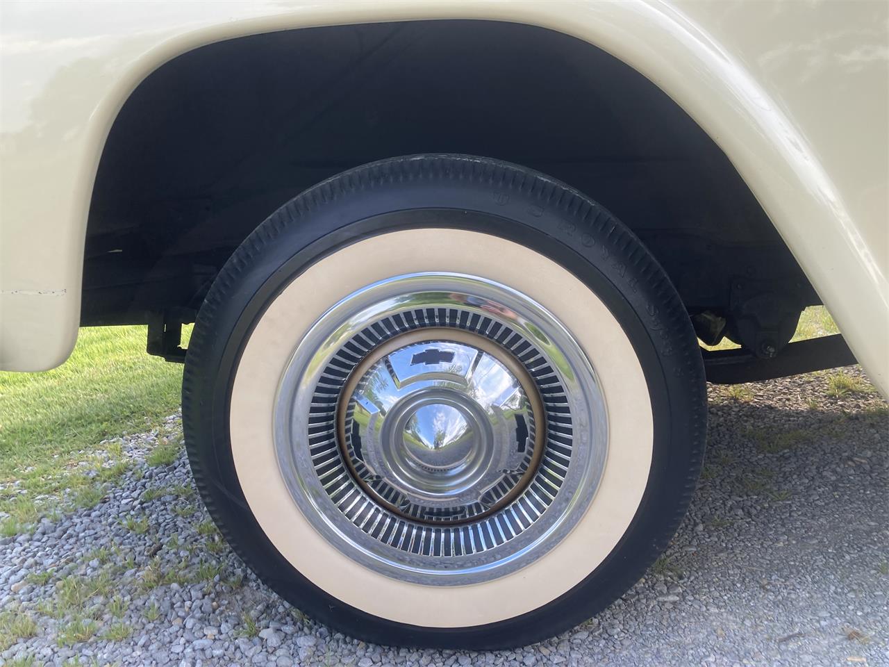 Chevrolet-Apache-1958-Ann.-GoldSand-Beige-Sand-Beige-59