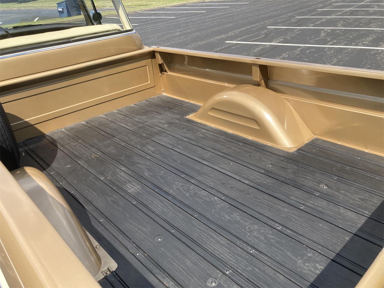 Chevrolet-Apache-1958-Ann.-GoldSand-Beige-Sand-Beige-69