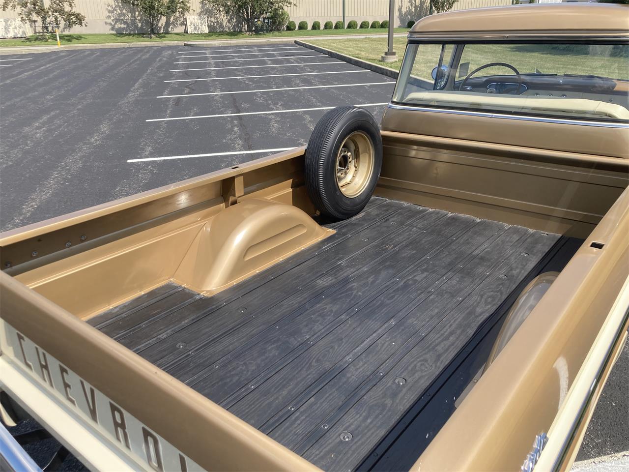 Chevrolet-Apache-1958-Ann.-GoldSand-Beige-Sand-Beige-70