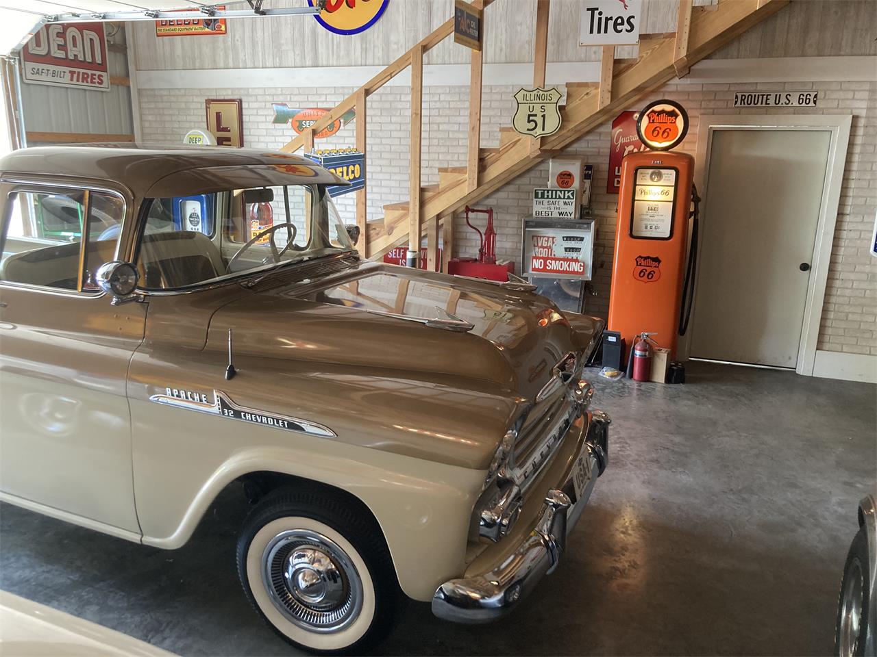 Chevrolet-Apache-1958-Ann.-GoldSand-Beige-Sand-Beige-76