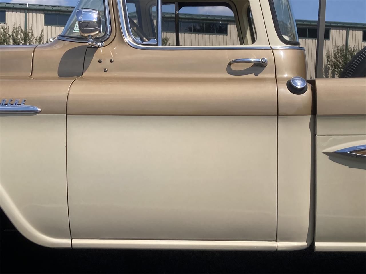 Chevrolet-Apache-1958-Ann.-GoldSand-Beige-Sand-Beige-86