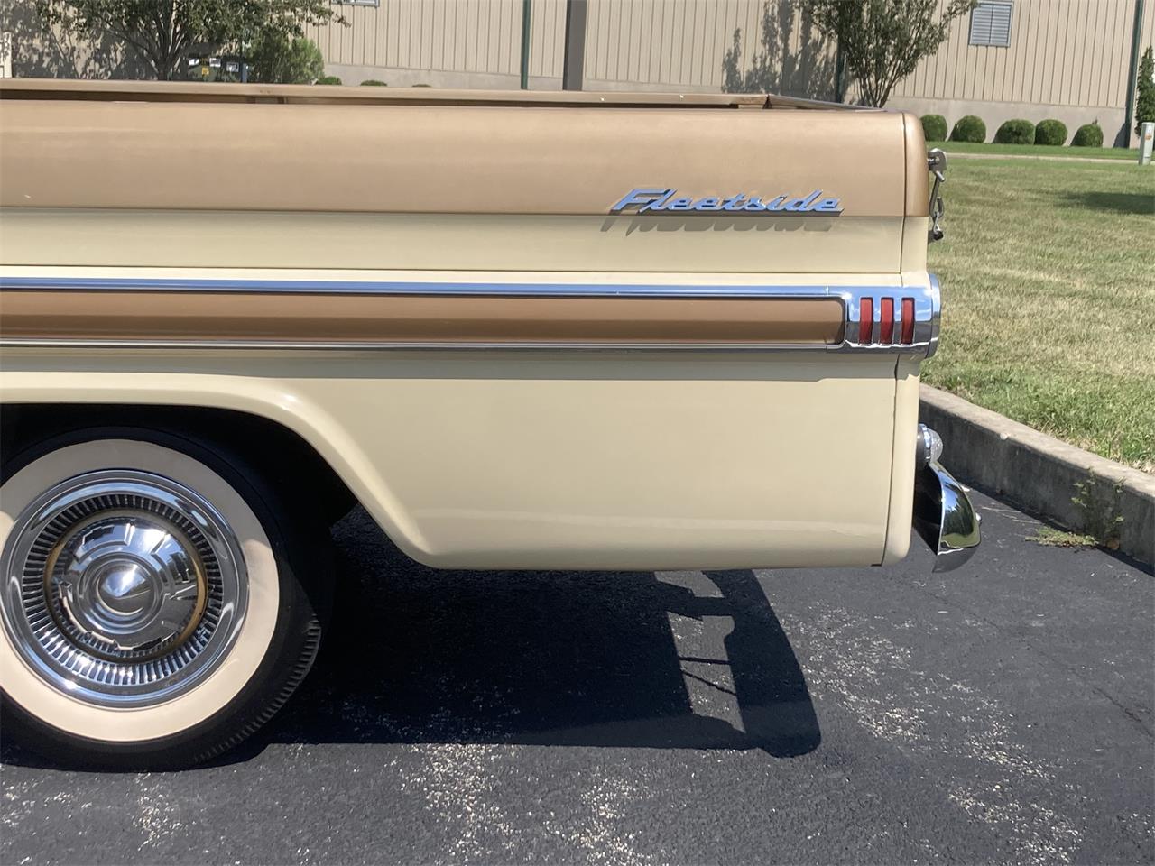 Chevrolet-Apache-1958-Ann.-GoldSand-Beige-Sand-Beige-87