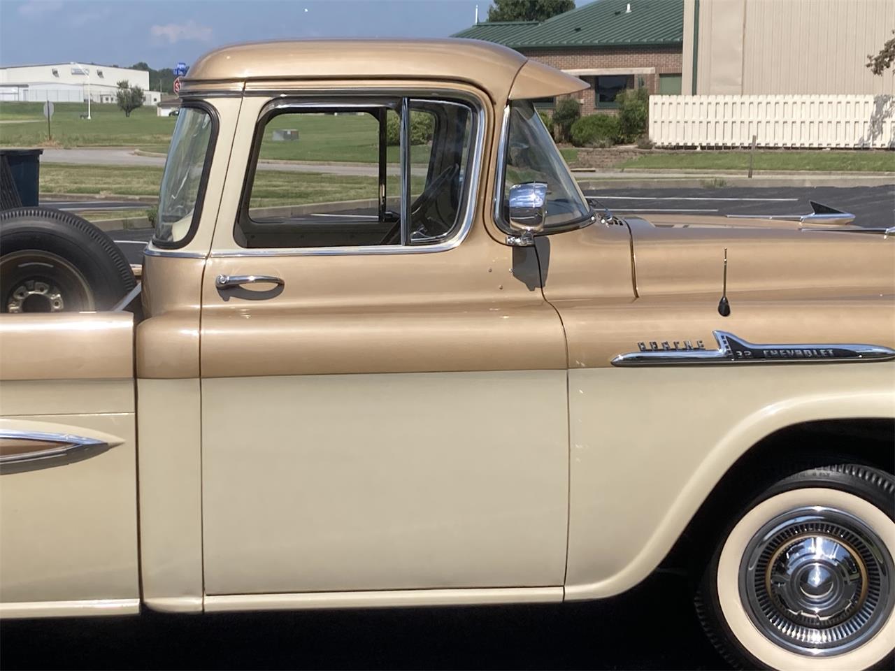 Chevrolet-Apache-1958-Ann.-GoldSand-Beige-Sand-Beige-90