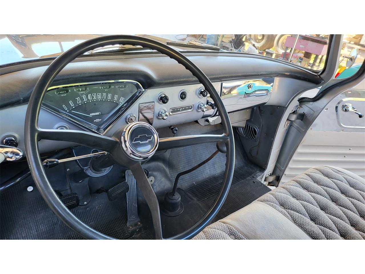 Chevrolet-Apache-1958-Grey-Light-grey-12