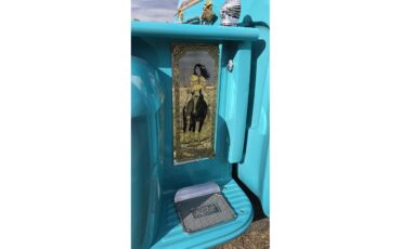 Chevrolet-Apache-1959-Indian-Tourquoise-Tourquoise-and-White-16