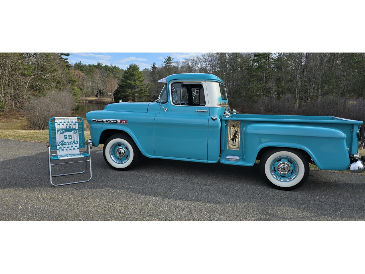 Chevrolet-Apache-1959-Indian-Tourquoise-Tourquoise-and-White-24