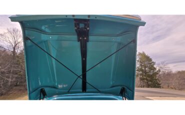 Chevrolet-Apache-1959-Indian-Tourquoise-Tourquoise-and-White-30