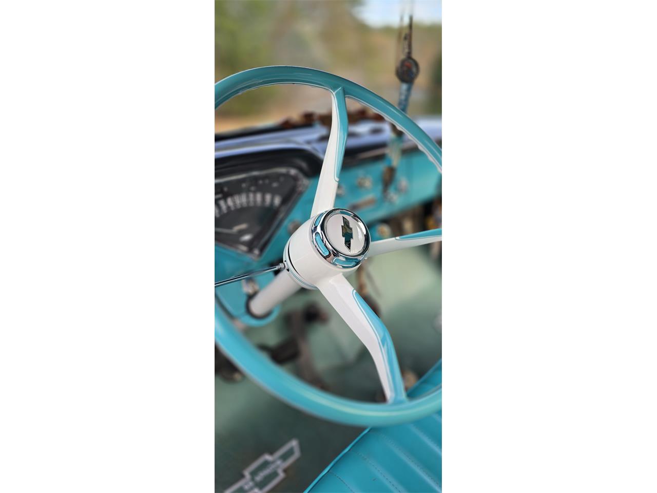 Chevrolet-Apache-1959-Indian-Tourquoise-Tourquoise-and-White-60