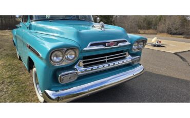 Chevrolet-Apache-1959-Indian-Tourquoise-Tourquoise-and-White-75
