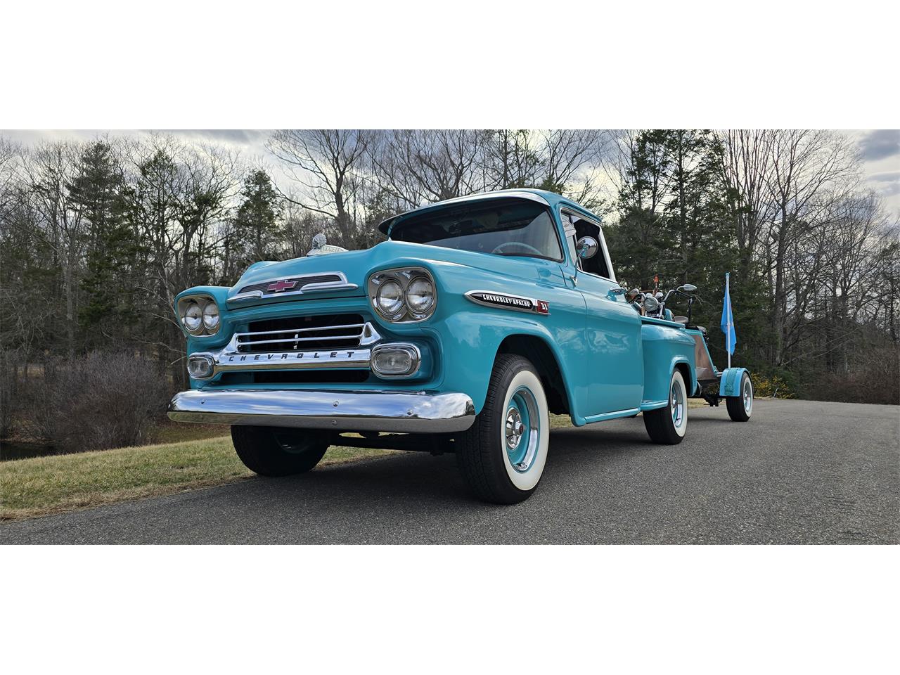 Chevrolet-Apache-1959-Indian-Tourquoise-Tourquoise-and-White-76