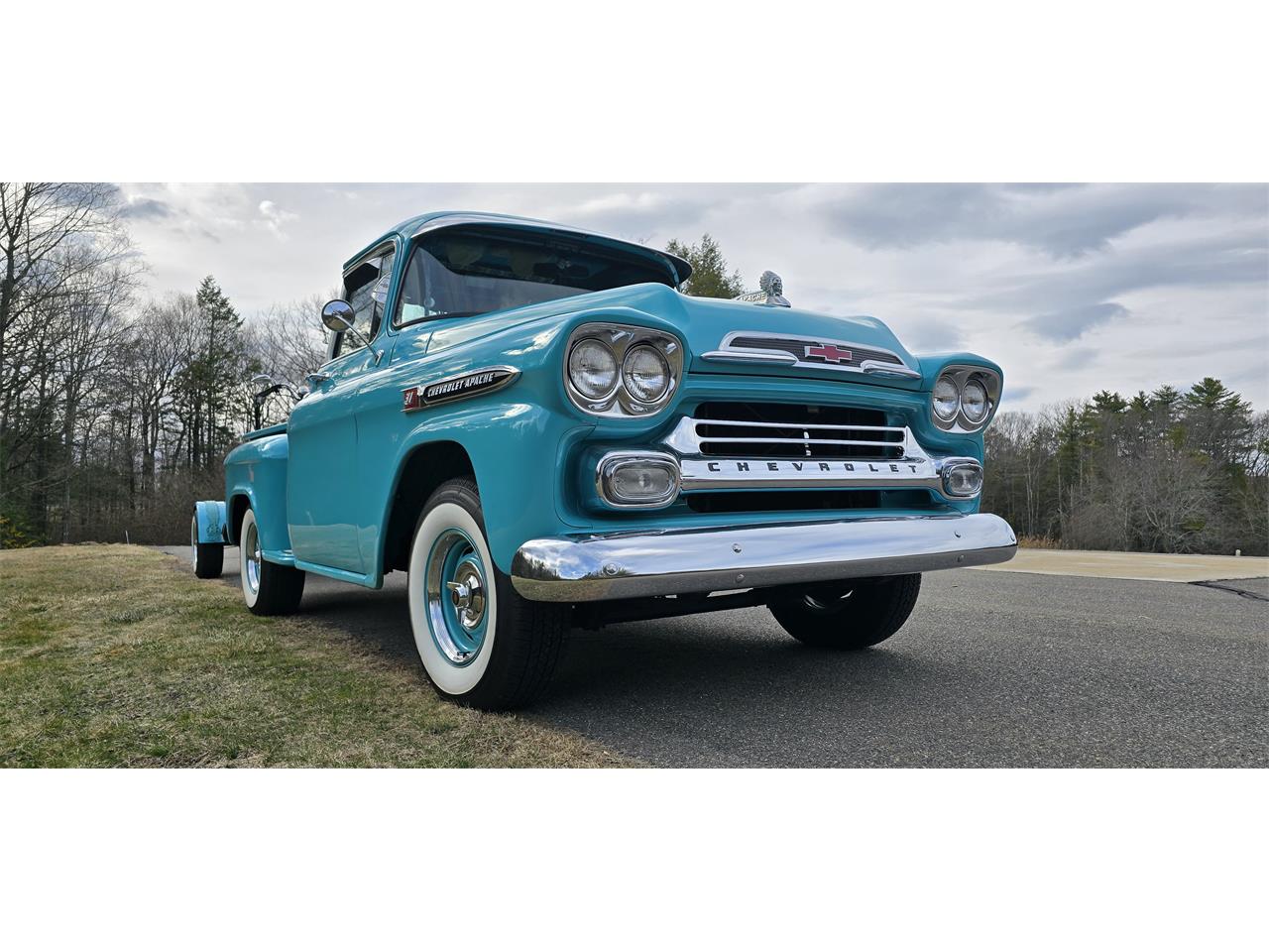 Chevrolet-Apache-1959-Indian-Tourquoise-Tourquoise-and-White-78