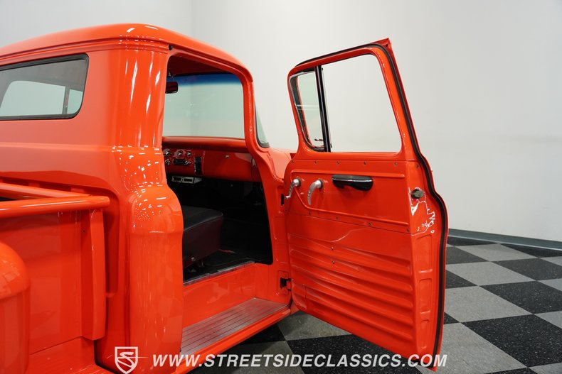 Chevrolet-Apache-1959-Orange-Black-48