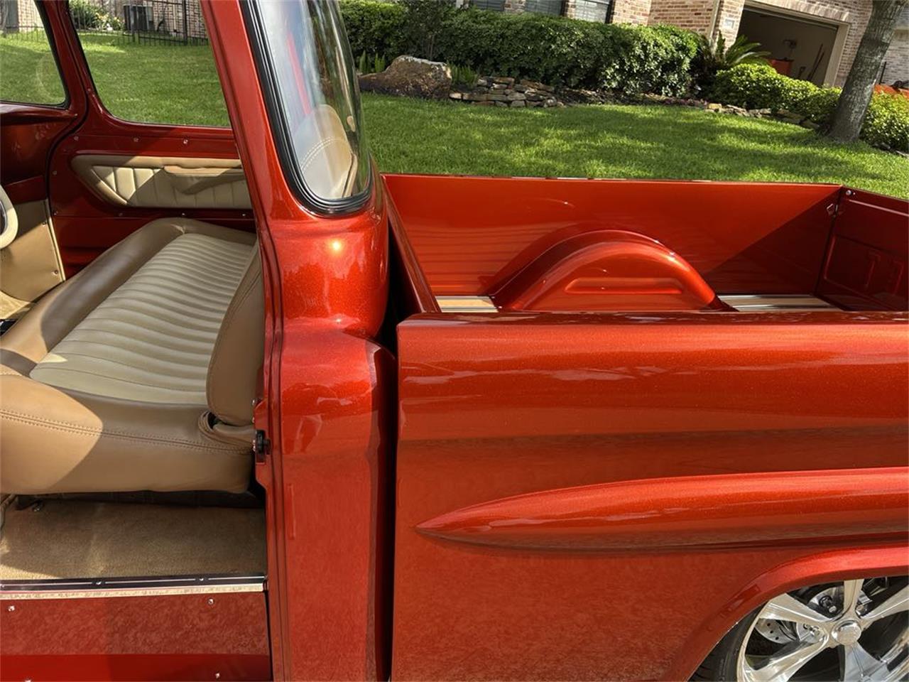 Chevrolet-Apache-1959-Orange-Tan-2