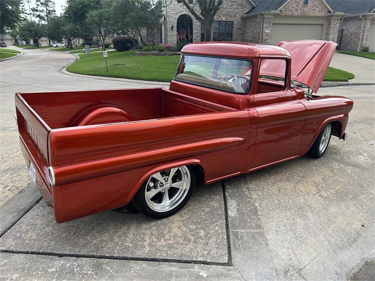 Chevrolet-Apache-1959-Orange-Tan