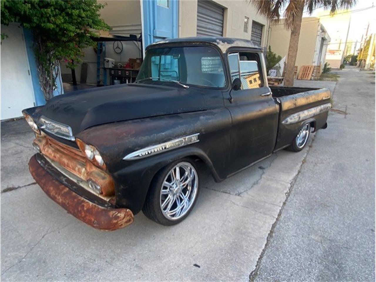 Chevrolet-Apache-1959-Patina-BrownBlack