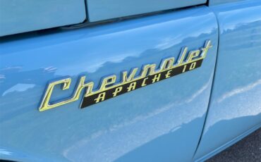 Chevrolet-Apache-1960-Blue-Silver-23