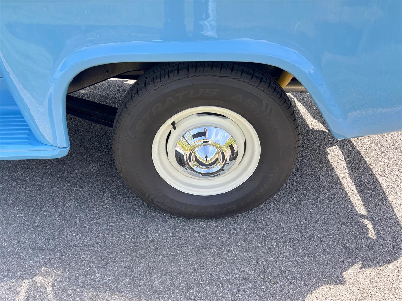 Chevrolet-Apache-1960-Blue-Silver-25