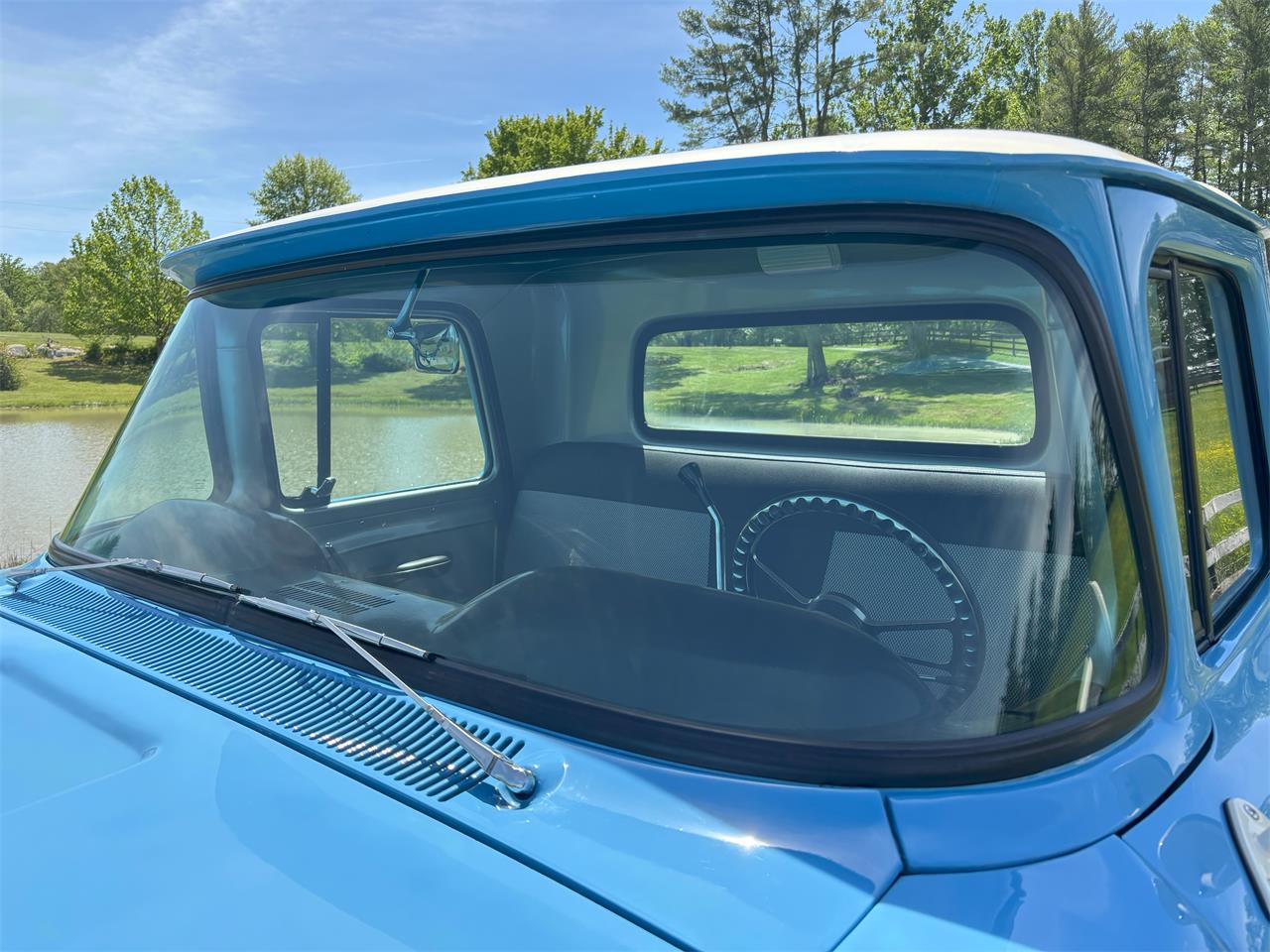 Chevrolet-Apache-1960-Blue-Silver-32
