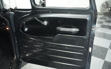 Chevrolet-Apache-1961-Smoke-Gray-Metallic-Black-42