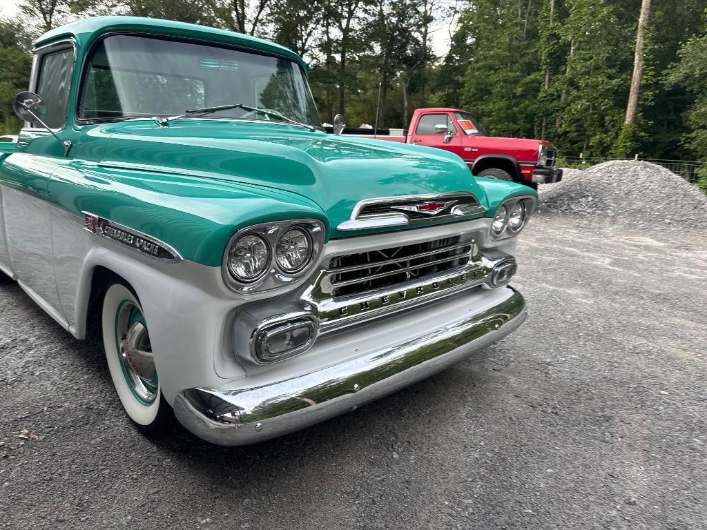 Chevrolet-Apache-Truck-tube-chassis-LS3-High-dollar-build-1959-14