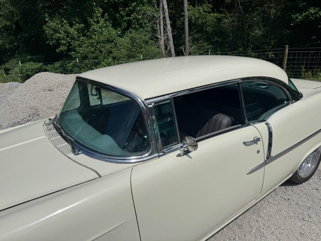 Chevrolet-Bel-Air-210-Restomod-LS3-tremec-6-spd.-Big-brakes-1955-16