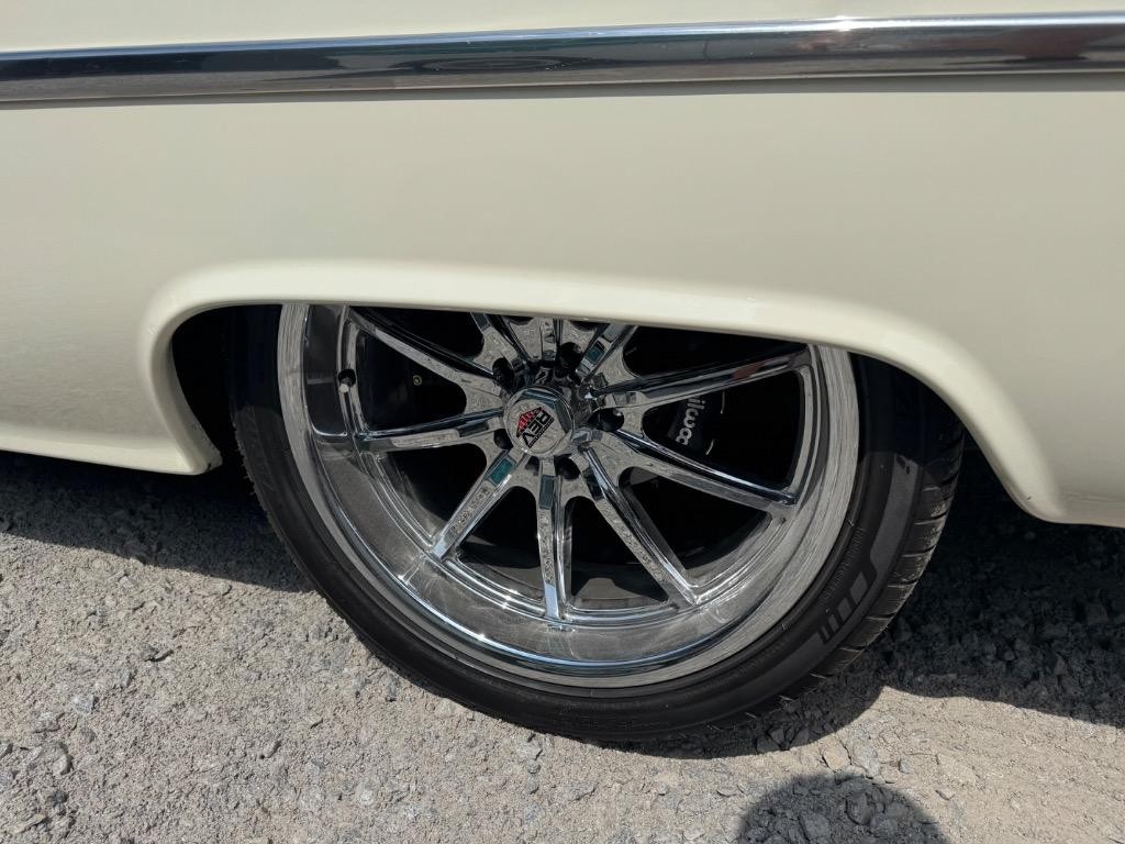 Chevrolet-Bel-Air-210-Restomod-LS3-tremec-6-spd.-Big-brakes-1955-17