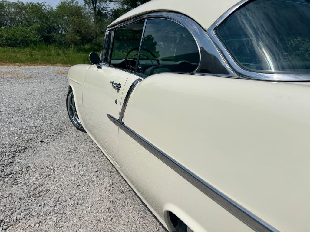 Chevrolet-Bel-Air-210-Restomod-LS3-tremec-6-spd.-Big-brakes-1955-18