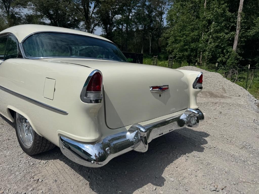 Chevrolet-Bel-Air-210-Restomod-LS3-tremec-6-spd.-Big-brakes-1955-22
