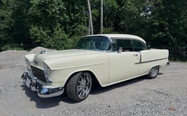 Chevrolet-Bel-Air-210-Restomod-LS3-tremec-6-spd.-Big-brakes-1955