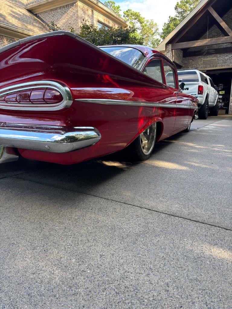 Chevrolet-Bel-Air-Resto-mod-1959-26