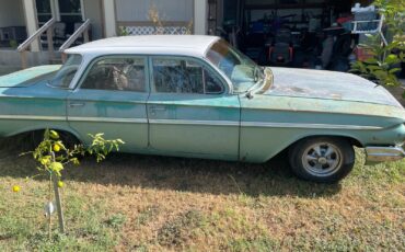 Chevrolet-Bel-Air150210-1961-Sedan-2