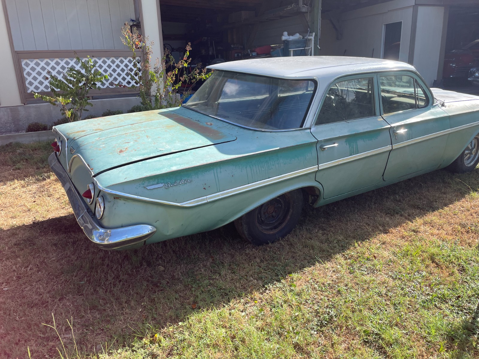 Chevrolet-Bel-Air150210-1961-Sedan-3