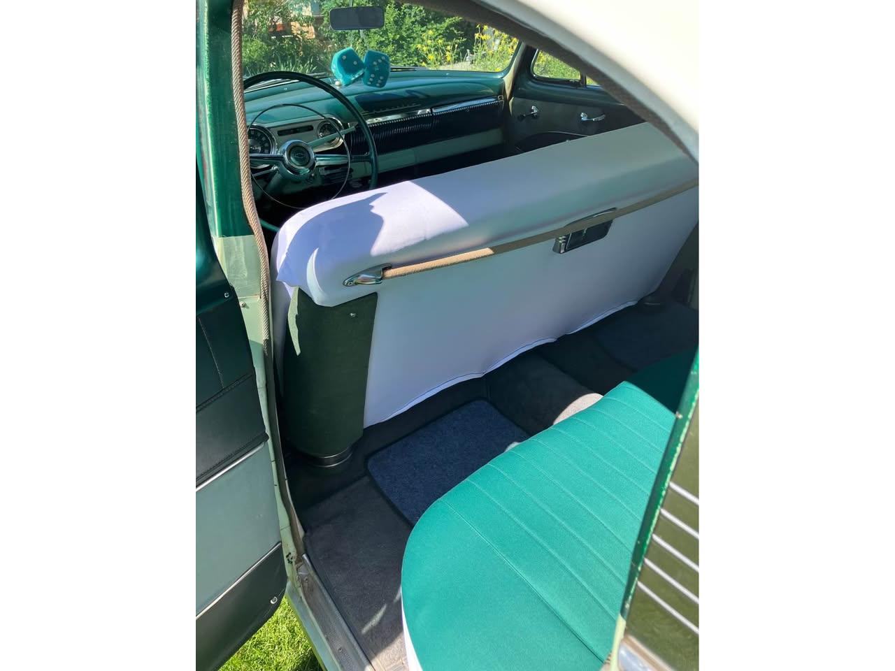 Chevrolet-Bel-air-1953-Cream-over-Green-Green-amp-Tan-2