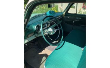 Chevrolet-Bel-air-1953-Cream-over-Green-Green-amp-Tan-3
