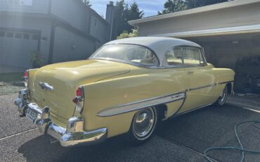 Chevrolet-Bel-air-1953-SungoldIndia-Ivory-Yellow-Beige-Vinal-1