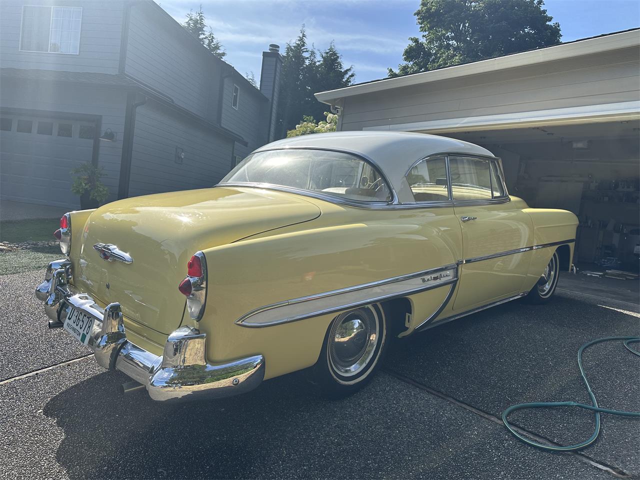 Chevrolet-Bel-air-1953-SungoldIndia-Ivory-Yellow-Beige-Vinal-1