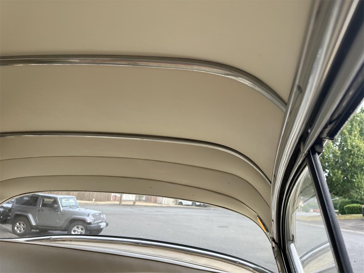 Chevrolet-Bel-air-1953-SungoldIndia-Ivory-Yellow-Beige-Vinal-12