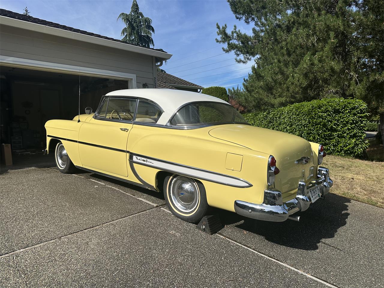 Chevrolet-Bel-air-1953-SungoldIndia-Ivory-Yellow-Beige-Vinal-3