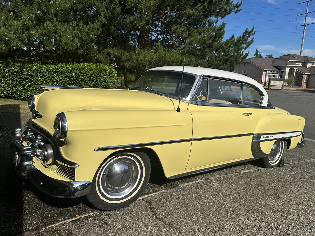 Chevrolet-Bel-air-1953-SungoldIndia-Ivory-Yellow-Beige-Vinal-4
