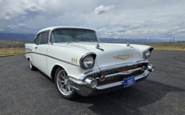 Chevrolet-Bel-air-1954-Pearl-White-Red-1