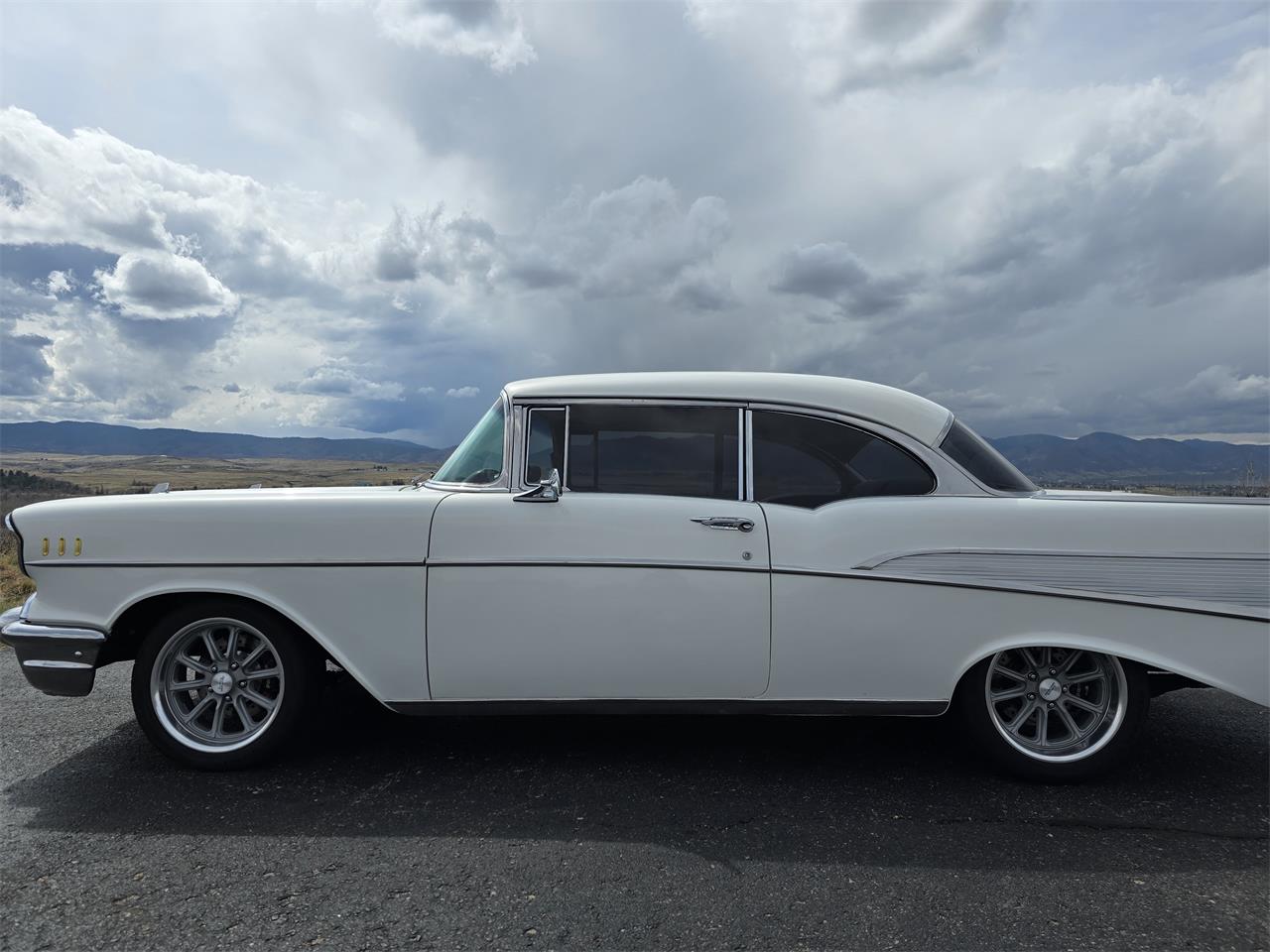 Chevrolet-Bel-air-1954-Pearl-White-Red-5