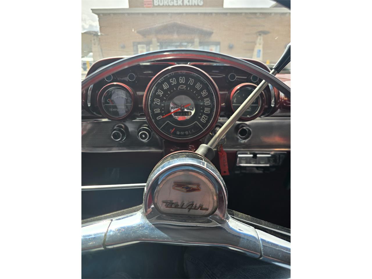Chevrolet-Bel-air-1954-Pearl-White-Red-9