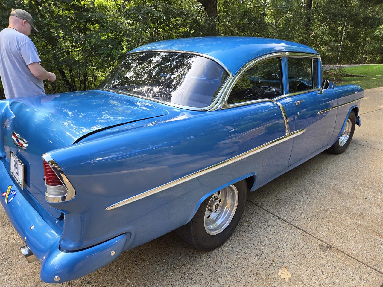 Chevrolet-Bel-air-1955-Blue-wBlue-Flames-Gray-with-Blue-Trim-2