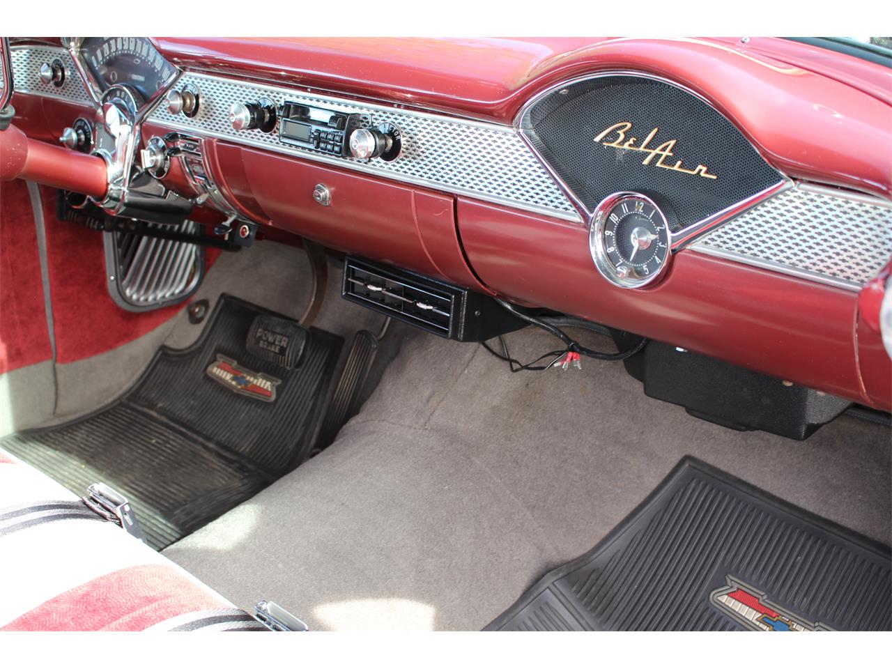 Chevrolet-Bel-air-1955-Dusk-Rose-India-Ivo-Gray-and-maroon-8