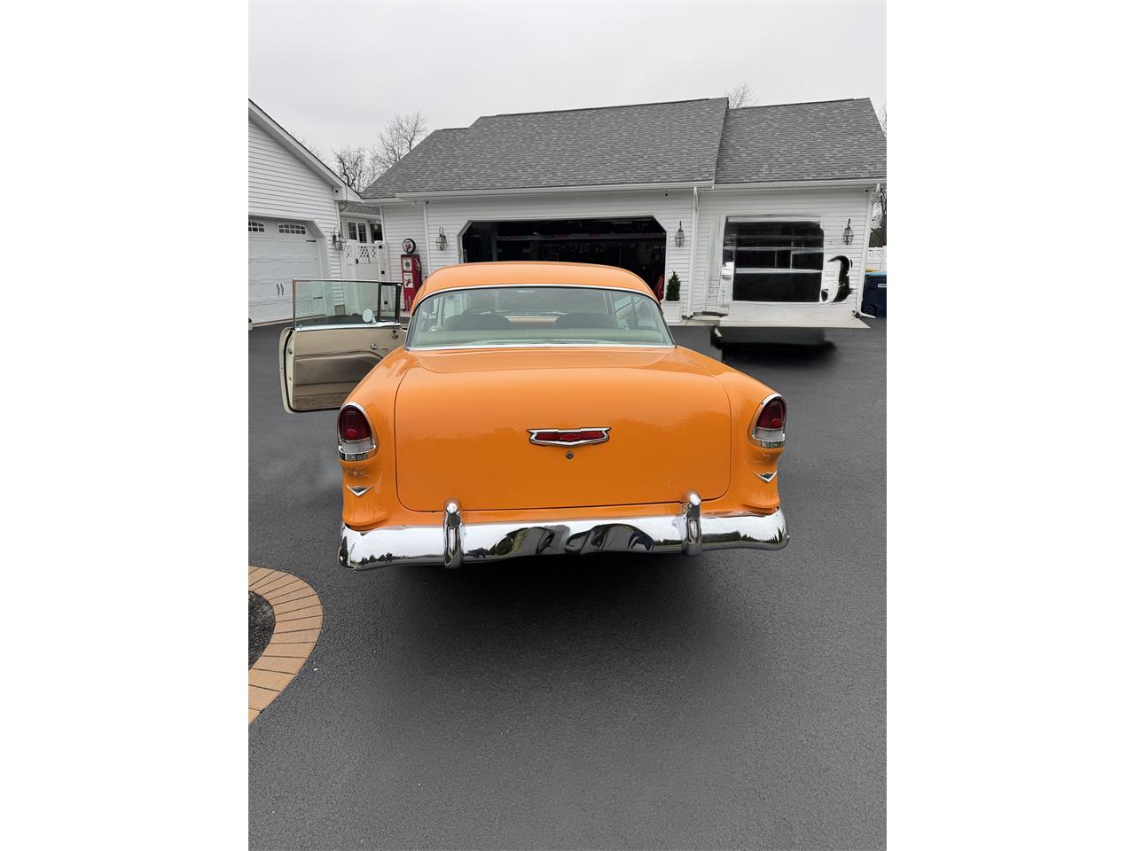 Chevrolet-Bel-air-1955-creamorange-Beige-1