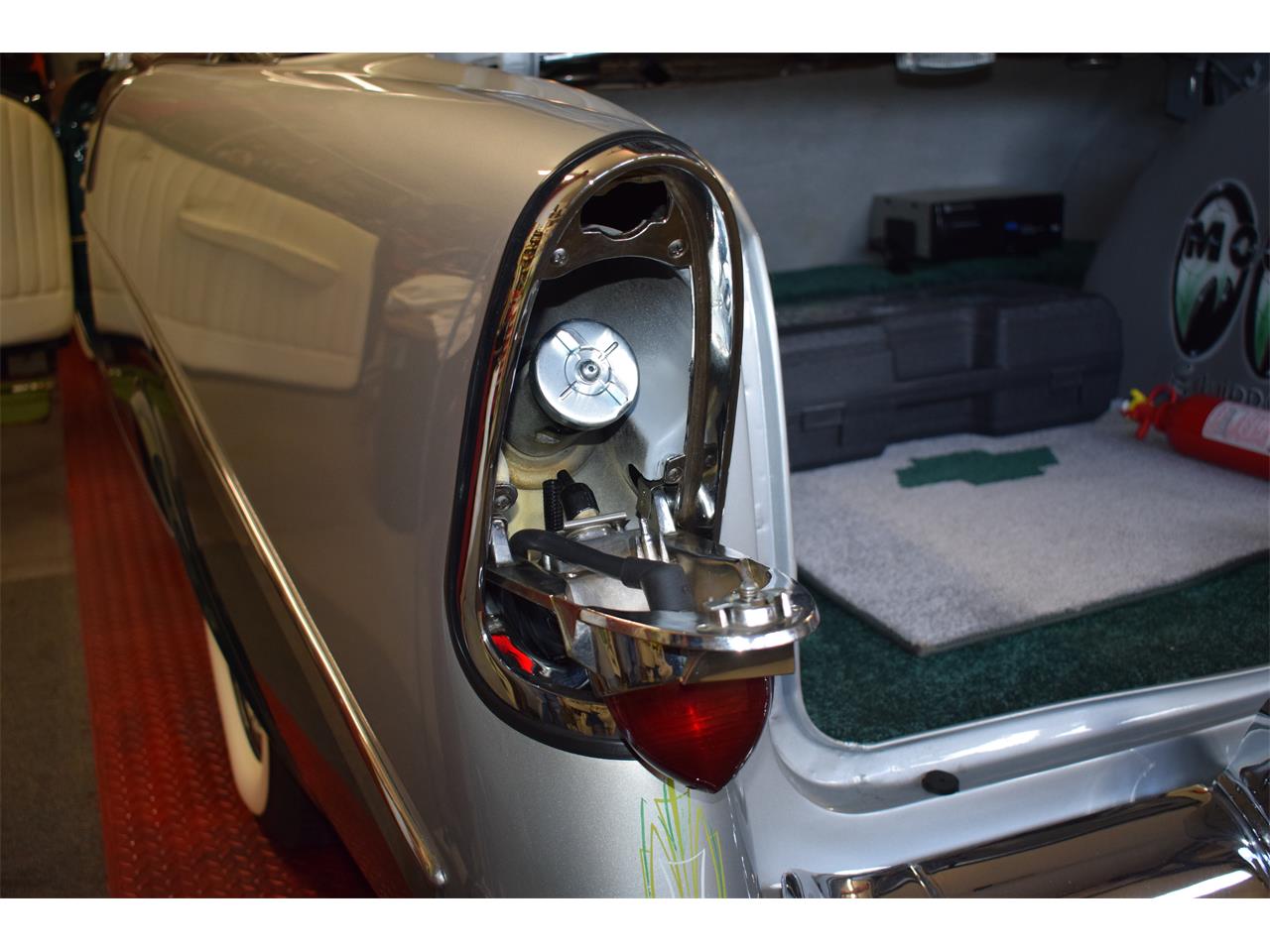 Chevrolet-Bel-air-1956-Forest-GreenSilver-WhiteGreen-61