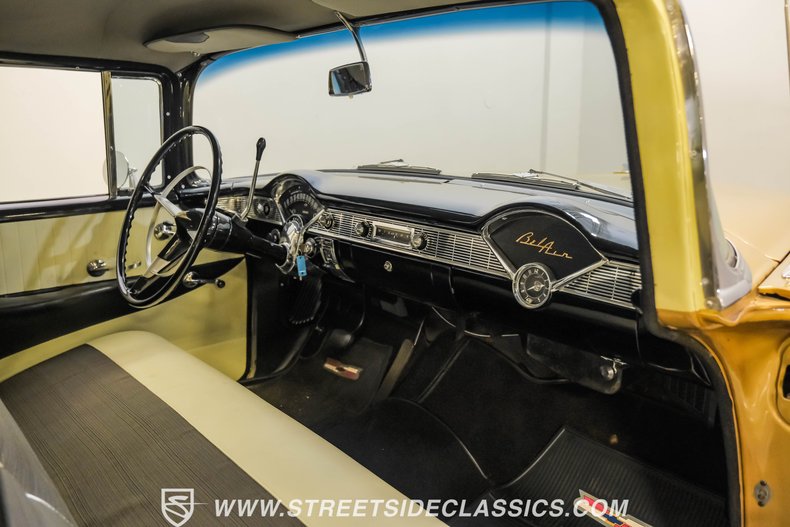 Chevrolet-Bel-air-1956-Grecian-Gold-Charcoal-14