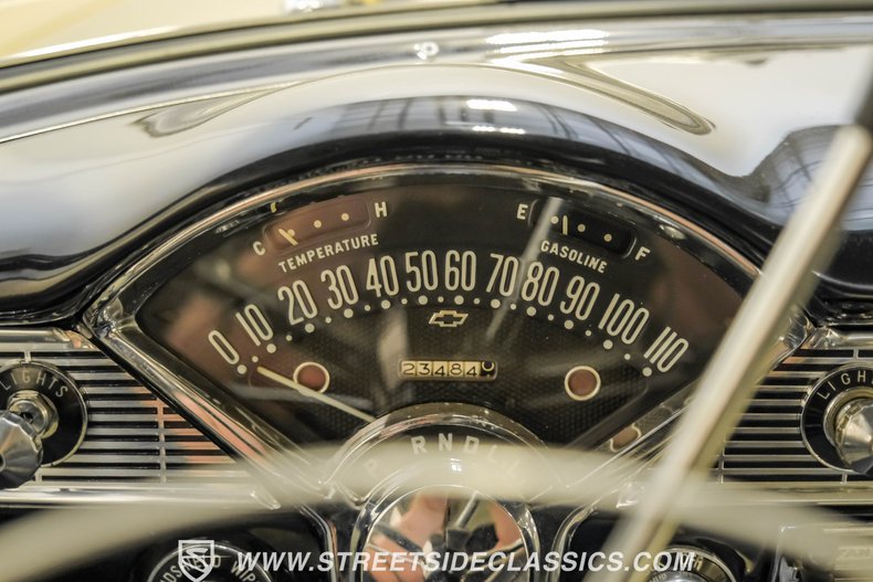 Chevrolet-Bel-air-1956-Grecian-Gold-Charcoal-19